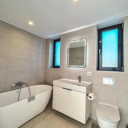 Simera Βίλα Λαγανάς